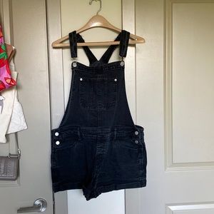 Overall shorts